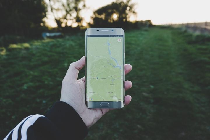 6 Aplikasi Penting untuk Traveling ke Luar Negeri: Hemat Waktu dan Uang
