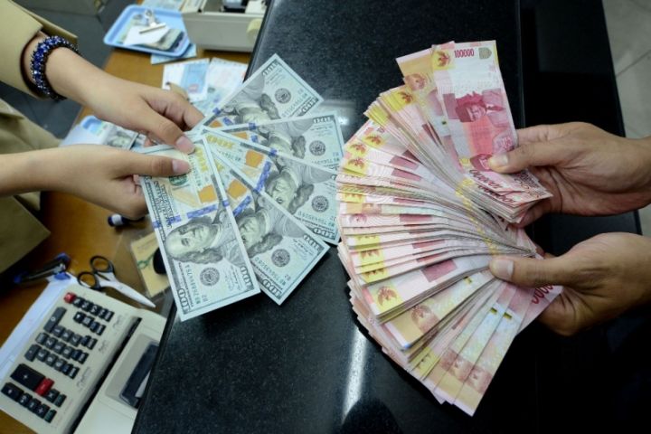 Dolar AS Tertekan Setelah Data Inflasi Beragam