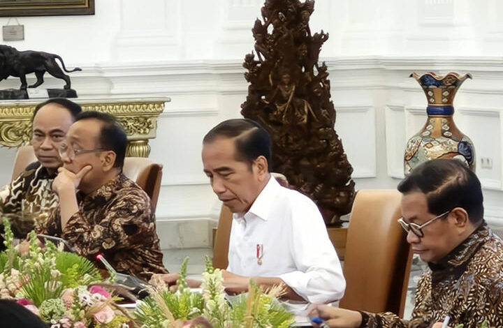 LDII Temui Jokowi di Istana: Bukan Bahas Tambang, Diminta Segera Bertemu Prabowo