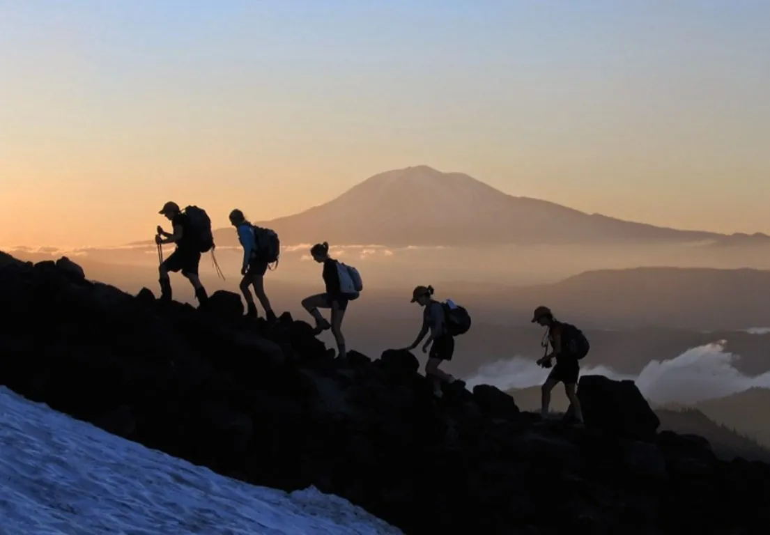 Persiapan Mendaki Gunung: Daftar Perlengkapan untuk Pemula