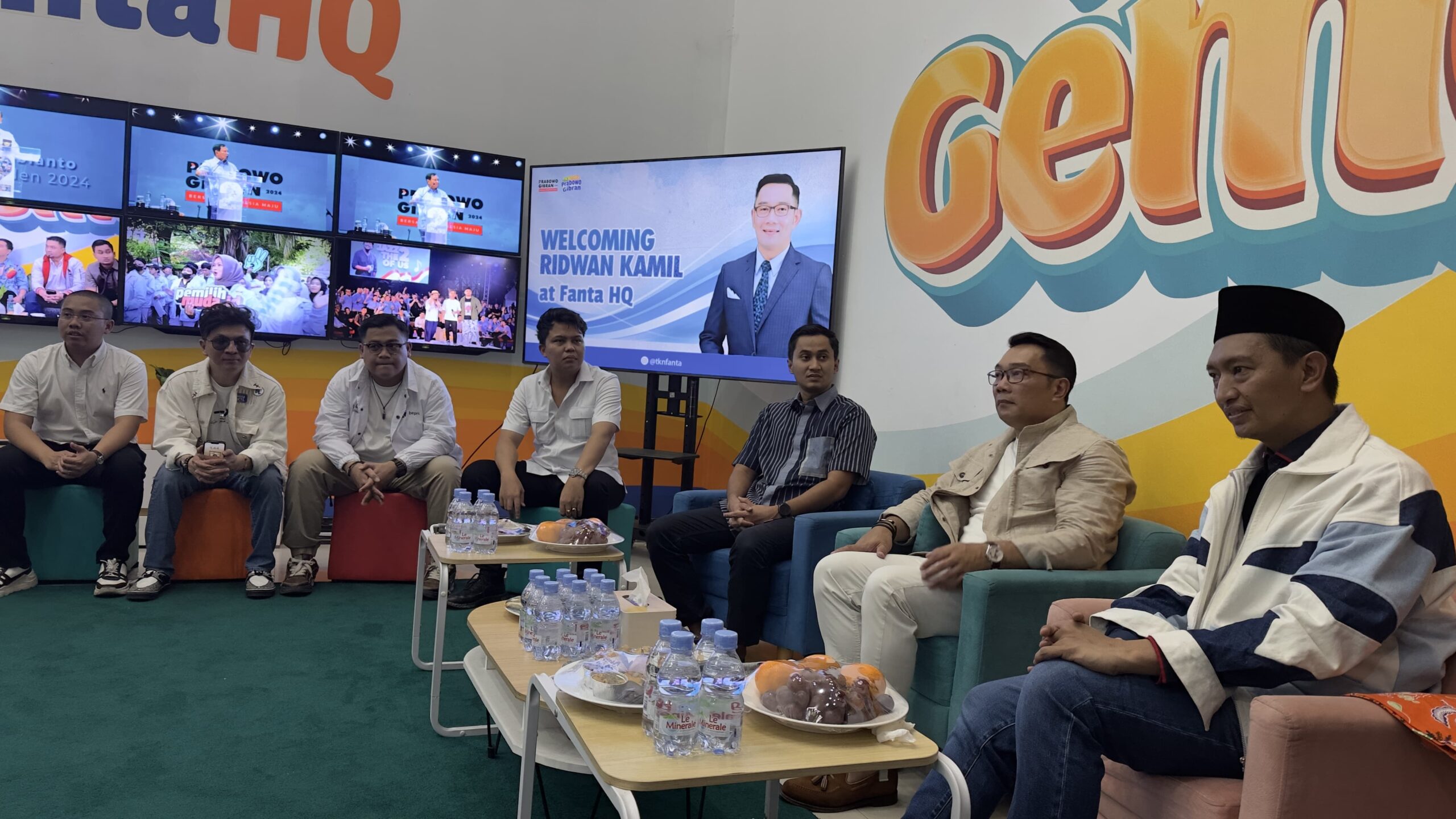 Ridwan Kamil Goes To Fanta HQ