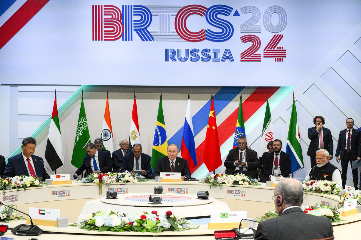 Ekonom Soroti Tantangan Indonesia Bergabung dengan BRICS