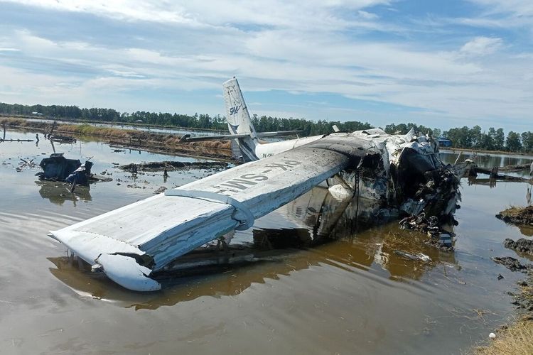 Pesawat SAM Air Jatuh di Dekat Bandara Pohuwato, 4 Orang Tewas