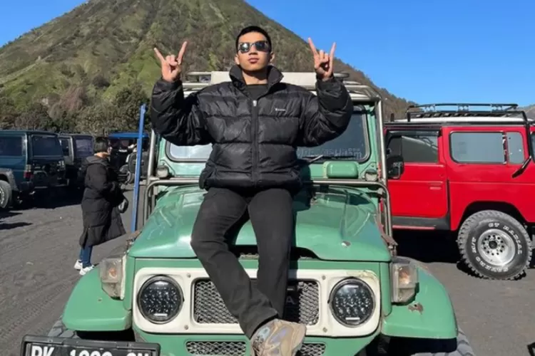Postingan Roni Sebelum Hilang di Pantai Kedung Tumpang