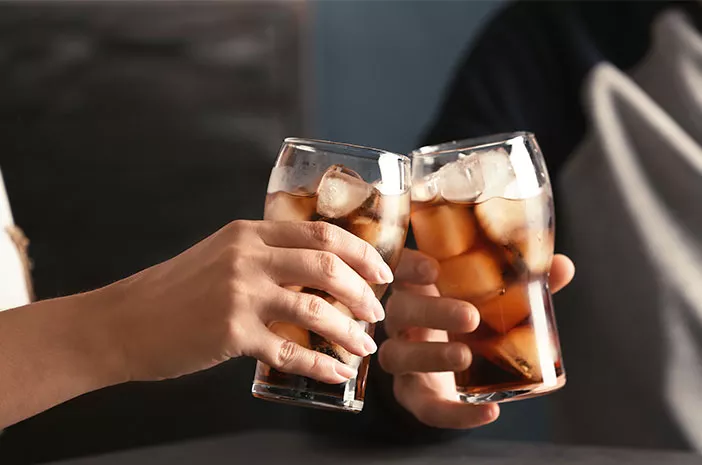 Hindari Minuman Ini, Penyebab Asam Urat Naik!