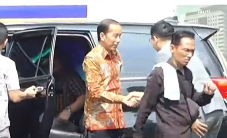 Jokowi ‘Turun Gunung’ Laporkan Tudingan Ijazah Palsu ke Polda Metro Jaya